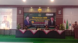 ASN Kantor Kemenag Banyuwangi, Tulis Buku Tentang Kepemimpinan Dr Amak Burhanudin Melangkah Bersama Pemimpin Visioner