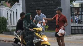 ABTI Banyuwangi bersama Tim SMAN 1 Giri, Gelar Baksos di Akhir Ramadhan 1444 H