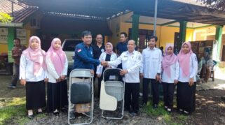 Hardiknas, FRB Bagikan Bantuan Ke SLB ABC PGRI Rogojampi Forum Rogojampi Bersatu berbagi