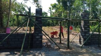 pembangunan makam desa padomasan