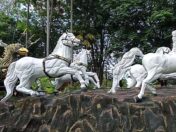 patung kuda, taman tirta wangi