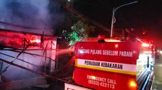 Kedua Kalinya Kebakaran Hebat Melanda Bengkel Sepeda Motor di Banyuwangi