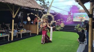 Acara Gintangan Bamboo Festival 2023 Sukses Digelar, Bupati Banyuwangi Ingatkan Filosofi Bambu Yang Baik Karnaval budaya, Gintangan Bamboo festival