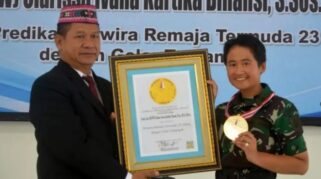 Letda Laut Clarissa Ivana Kartika Dinansi, Menerima Penghargaan dari Leprid