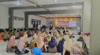 KLL FEAT PASHMINA GOES TO SCHOOL