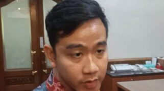 Gibran kembali berkantor usai pengumuman bacapres Prabowo Subianto