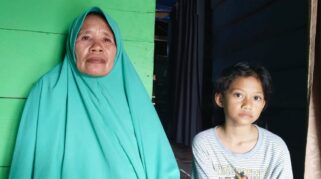 Ibu Korban Penembakan Ibu Korban Almarhum Maun, Wa Ode Nursia. (Foto/Jen Andri)