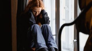 Tanda-tanda Mental Lelah dan Cara Mengatasinya