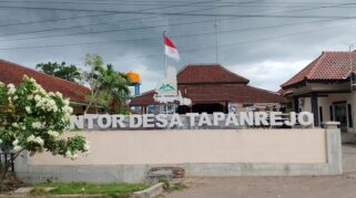 Pelayanan Publik di Desa Tapanrejo Dikeluhkan Warga