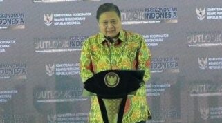 Airlangga Hartarto Beberkan Rahasia Rapat Kabinet Jokowi: Program Bantuan Baru untuk 18 Juta Warga!