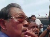 "SBY Mengalami Kemerahan dan Keringat Berlimpah saat Mendukung Prabowo, Khawatir Terkena Heatstroke"