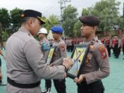 2 polisi banyuwangi di pecat tidak hormat