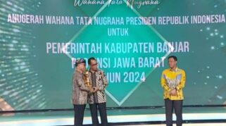 Banyuwangi Raih Penghargaan Hub Award dan Wahana Tata Nugraha 2024