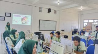 Lewat Pembelajaran Inovatif, Siswa SMK Model Siliragung Bantu Branding UMKM di Banyuwangi