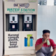 Siswa SMK Muhammadiyah 6 Rogojampi mengisi ulang tumbler di "Smuhero Water Station".