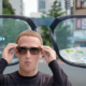 Mark Zuckerberg gunakan kaca mata pintar