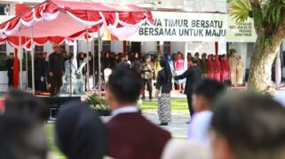 Banyuwangi Rayakan HUT ke-79 Jawa Timur, Apresiasi Prestasi dan Tekad Maju Bersama Upacara HUT ke-79 Jawa Timur di Banyuwangi