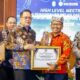 Plt. Bupati Banyuwangi menerima penghargaan TPID terbaik