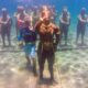 Wisatawan menyelam di dekat patung bawah laut Majapahit's Warrior Underwater
