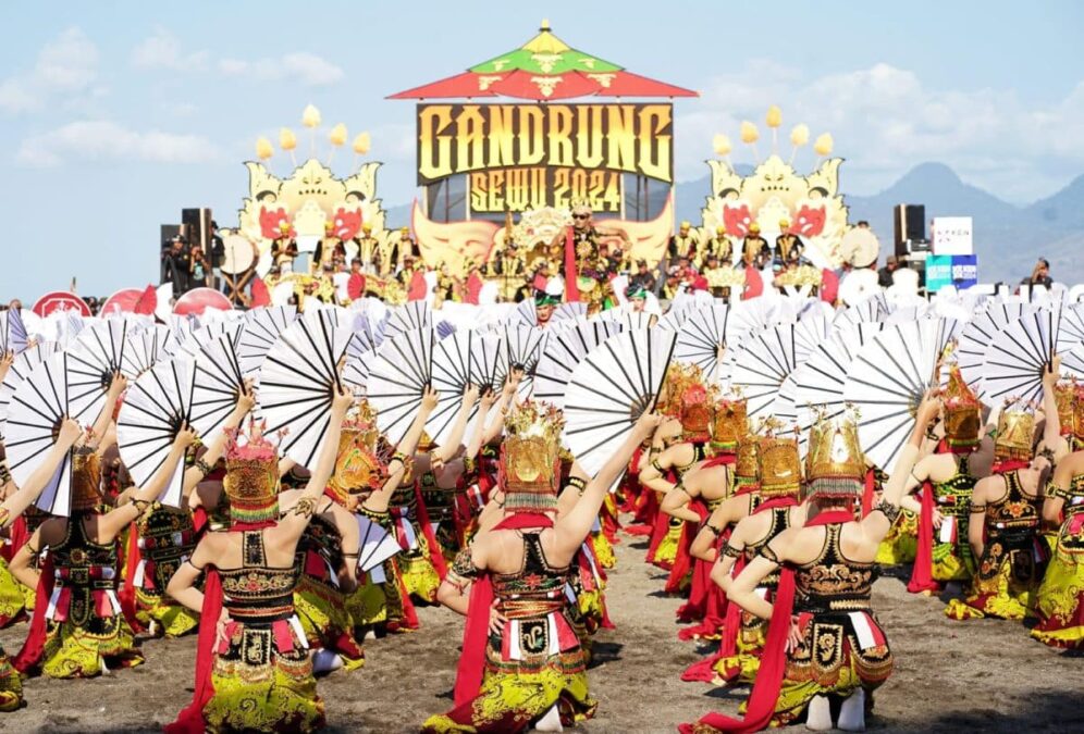 Penari Gandrung Sewu di Banyuwangi