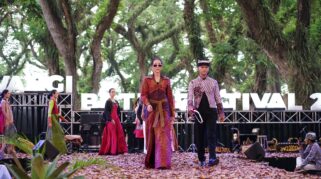 Peragaan busana Batik "Jenon" di Banyuwangi Batik Festival 2024.