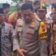 Kapolresta Banyuwangi Kombes Pol Rama Samtama Putra bersama Plt Bupati Sugirah saat mengunjungi rumah korban.