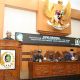 Plt. Bupati Banyuwangi menyampaikan nota keuangan Raperda APBD 2025 dalam rapat paripurna DPRD Banyuwangi.