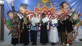 SMK Models Banyuwangi Sukses Gelar Festival Sastra, SMP PLUS CORDOVA Borong Juara Foto menunjukkan para pemenang Festival Sastra SMK Models, Banyuwangi.