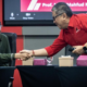 Mahfud MD bersalaman dengan Hasto PDIP