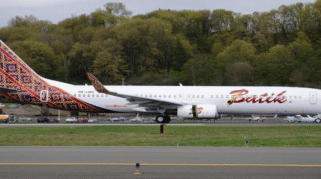 Pesawat Batik Air di Bandara Banyuwangi.