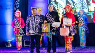 Thulik Semilir Angin Nusantara Borong 4 Penghargaan di Jebeng Thulik Banyuwangi 2024 Thulik Semilir Angin Nusantara di Jebeng Thulik Banyuwangi 2024.