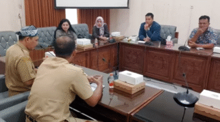 Ketua Komisi I DPRD Kabupaten Banyuwangi bersama BKPP rumuskan skema pppk paruh waktu.