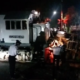 Proses evakuasi truk yang tertabrak KA Pandanwangi