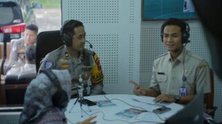 Petugas Satlantas Polresta Banyuwangi sosialisasikan keselamatan berlalu lintas