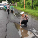 satlantas banyuwangi cek jalan raya yang rusak