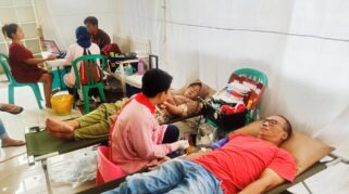 Klinik KDS dan PMI Banyuwangi Kembali Gelar Donor Darah, 21 Kantong Terkumpul Klinik KDS Gandeng PMI Banyuwangi Gelar Donor Darah Triwulan
