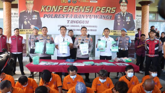 Kombes Pol Rama Samtama Putra, dalam konferensi pers Kasus Narkoba di halaman Mapolresta Banyuwangi