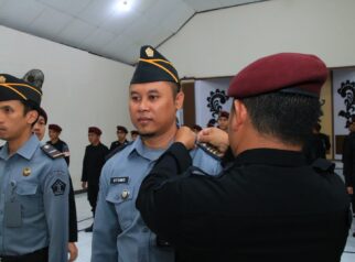 Pelantikan enam pegawai Lembaga Pemasyarakatan (Lapas) Kelas IIA Banyuwangi