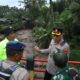Kapolresta Banyuwangi Tinjau Lokasi Pelajar Hanyut di Sungai Badeng, Pencarian Masih Berlangsung