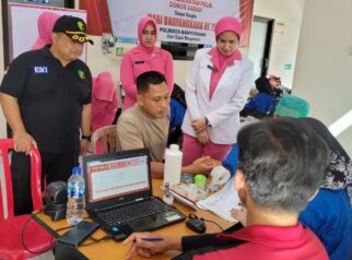Polresta Banyuwangi menggelar kegiatan bakti kesehatan di Klinik Pratama Polresta Banyuwangi,