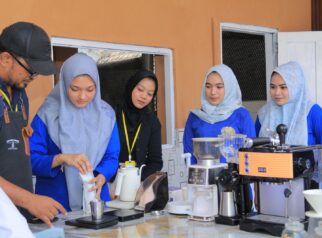 Pelatihan Barista bagi Warga Binaan di Osing Cafe Lapas Banyuwangi