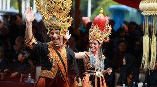 BEC 2025 Hadirkan Spirit Budaya Osing, Wisatawan Mancanegara Ikut Catwalk BEC 2025 Suguhkan Kemegahan Budaya Osing