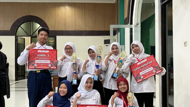 KSR PMI UNEJ Sabet Juara Nasional di Ajang Comrecyv II UIN Saizu Purwokerto
