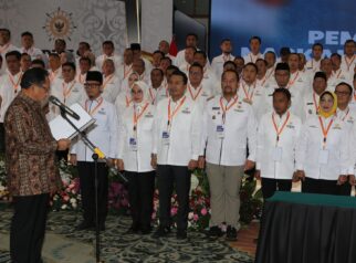 Pelantikan Pengurus Apkasi Periode 2025-2030 oleh Mendagri Tito Karnavian