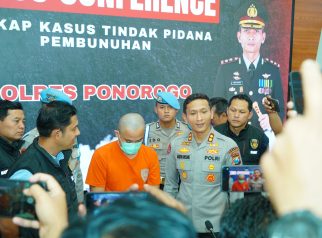 Konferensi Pers Polres Ponorogo Ungkap Kasus Suami Bunuh Istri