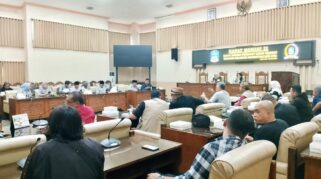 Komisi II DPRD Banyuwangi Tegaskan BCM CFD Tetap Bertahan, HanyaPenataan Ulang Lapak UMKM Rapat Dengar Pendapat Komisi II DPRD Banyuwangi bersama pengurus BCM CFD dan RKBK