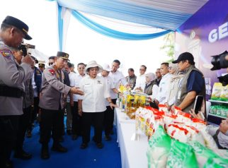 Dukung Ketahanan Pangan, Polri Salurkan Beras SPHP Saat Panen Raya Jagung