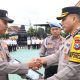 Polresta Banyuwangi Anugerahkan Penghargaan atas Dedikasi dan Prestasi Anggota