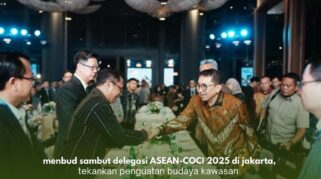 Menbud Fadli Zon menyambut delegasi ASEAN dalam pertemuan ASEAN-COCI 2025 di Jakarta.