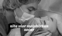 Nita Vior Lahirkan Anak Pertama Lewat Operasi Caesar Nita Vior dan Vincent Kosasih bersama bayi pertama mereka setelah persalinan caesar.
